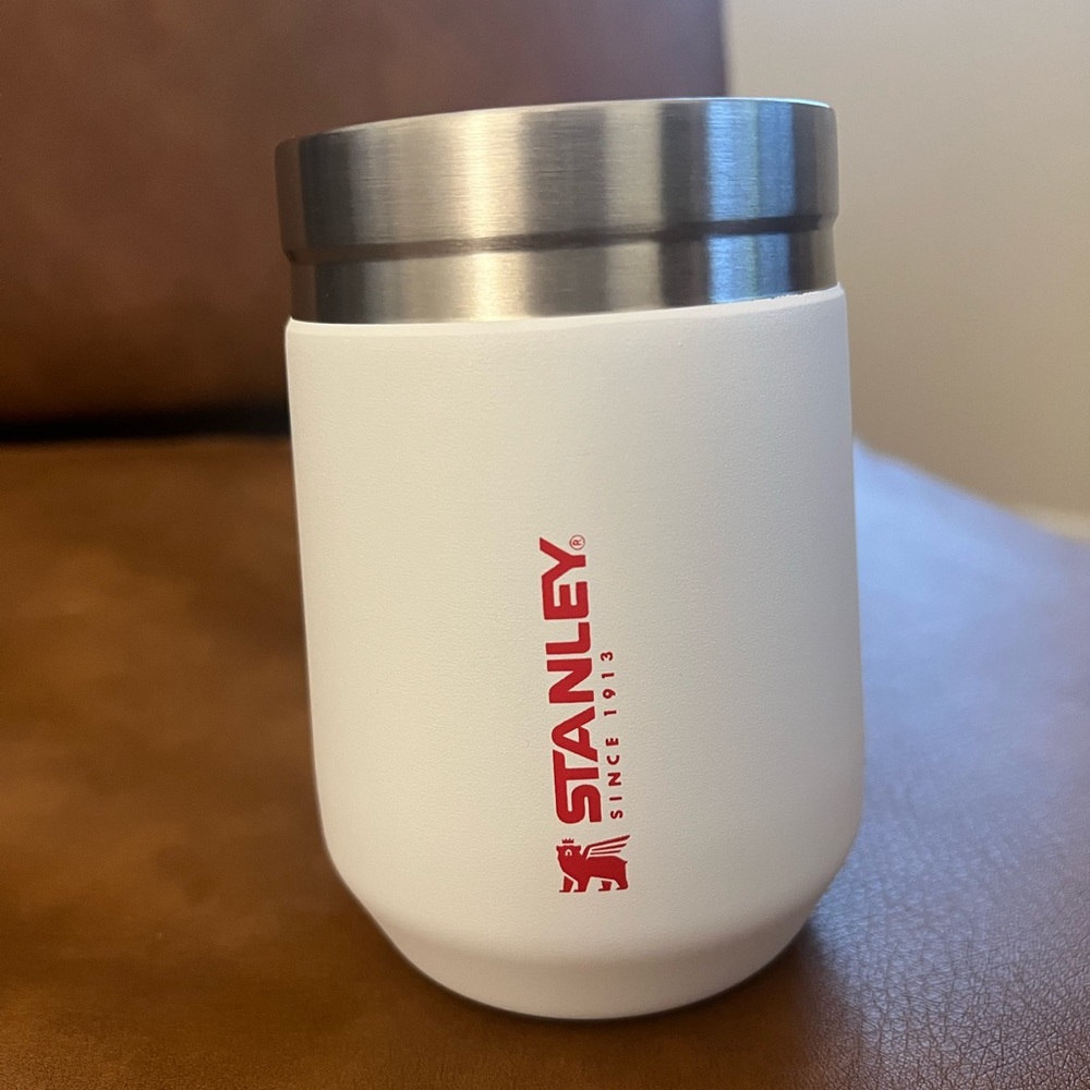Stanley tumbler with lid